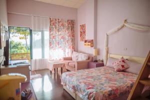 Katil atau katil-katil dalam bilik di Lowkey B&B 低調民宿