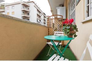 Rõdu või terrass majutusasutuses Vatican QG Rooms