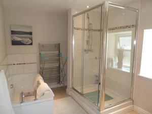 Un baño de Seapinks Cottage