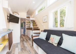 TV a/nebo společenská místnost v ubytování Tiny House Siesta