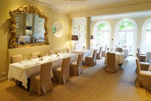 En restaurant eller et spisested på Cotswold House Hotel and Spa - "A Bespoke Hotel"