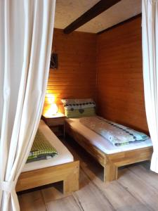 Rúm í herbergi á Ferienwohnung & Spa Renate