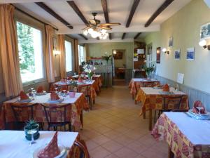 En restaurang eller annat matställe på Le Relais de Boralde