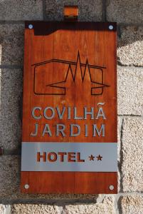 Um certificado, prêmio, placa ou outro documento exibido em Hotel Covilhã Jardim