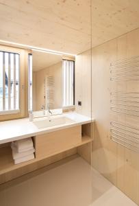A bathroom at Försterhaus Mellau