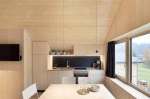 A kitchen or kitchenette at Försterhaus Mellau