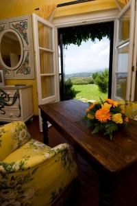 A seating area at Agriturismo Natta Di Monte Tabor