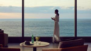 海景或在酒店看到的海景