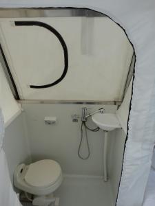 Un baño de Moama on Murray Houseboats