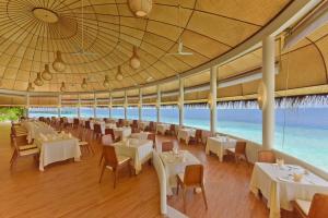 Restaurace v ubytování Dreamland Maldives Resort