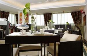 A seating area at Palazzo Rosenthal Vesuview Hotel & Resort