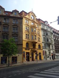 Budova, kde se hostel nachází