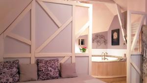 Fotografie z fotogalerie ubytování Le Café du Village - Bar à cocktails & à Ambiance v destinaci Lohéac