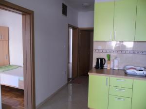 Afbeelding uit fotogalerij van Apartmani Tomičić in Malinska