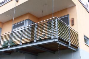 Balkón nebo terasa v ubytování Rhönhaus mit Kreuzbergblick