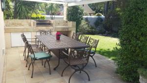 Jardín al aire libre en Villa Karibu