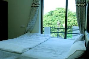 Hotel temple view inn客房内的一张或多张床位