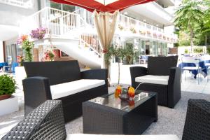 A seating area at Hotel Le Terrazze