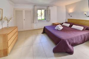 Postel nebo postele na pokoji v ubytování Apartamento Ferrera Park 206 + 14 fotografií