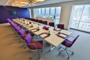 Zona business o sala conferenze di The Act Hotel Sharjah