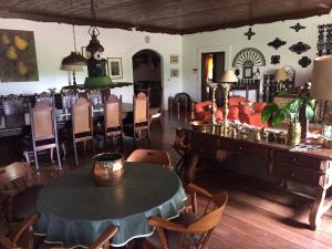 Restaurace v ubytování Pousada Fazenda Pinhalzinho