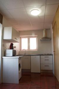 Kuchyňa alebo kuchynka v ubytovaní Vivienda Rural Alba