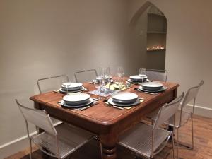 Gallery image of Central Victorian Cottage in Sudbury