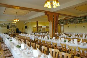 Restaurace v ubytování Gasthaus Gumping