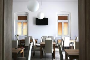 Restoran või mõni muu söögikoht majutusasutuses Penzion Na Zlaté cestě