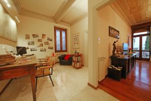 Gallery image of Appartamento Belvedere in Gardone Riviera