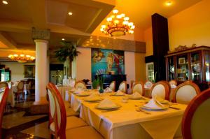 Restaurace v ubytování Las Olas Beach Resort