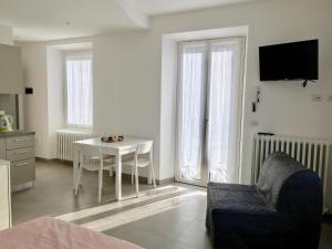 A television and/or entertainment centre at Casa Cesira