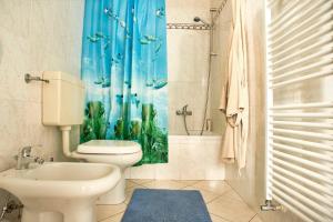 Bathroom sa Casa Mare Blu codice CITRA OO9O34 LT 1168