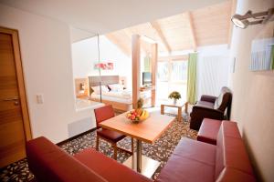 Posezení v ubytování Hotel und Appartementhof Waldeck