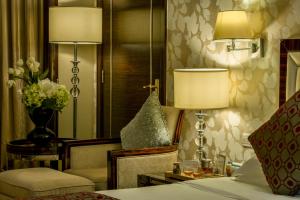 Letto o letti in una camera di Country Garden Phoenix Hotel Huizhou Huiyang