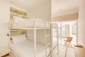 Postel nebo postele na pokoji v ubytování Hotel J, Unawatuna