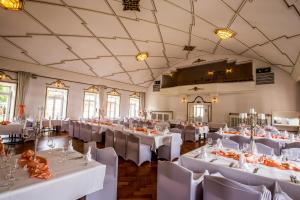 Restaurace v ubytování Hotel Klosterhof + 37 fotografií