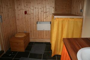 Koupelna v ubytování Ahornfarm Håkannäs + 18 fotografií