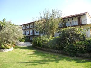 Vonkajšia záhrada v ubytovaní Skiathos Argento