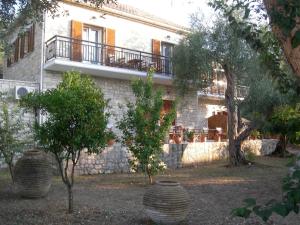 Gallery image of Baronessa's Apartments in Gaios
