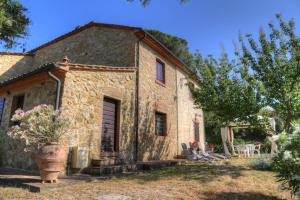 Galeriebild der Unterkunft La Casa Di Nonna Lucia in Montescudaio + 7 Fotos