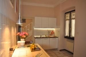 Gallery image of Appartamento Belvedere in Gardone Riviera +7 photos