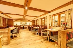 Restoran ili drugo mesto za obedovanje u objektu "Haus Berktold" - Annehmlichkeiten von 4-Sterne Familien-und Wellnesshotel Viktoria können mitbenutzt werden