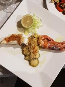 Jídlo v hotelu nebo okolí