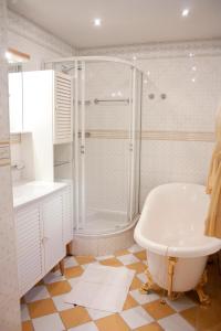 Kopalnica v nastanitvi Hotel Schneider-Gössl