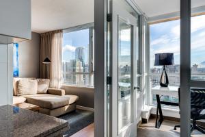 Gallery image of Carmana Hotel & Suites in Vancouver
