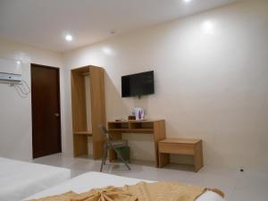 TV a/nebo společenská místnost v ubytování Rublin Hotel Cebu
