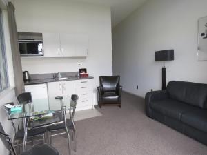 Kuchyň nebo kuchyňský kout v ubytování The Links Carters Beach Apartments
