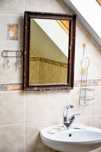 Ένα μπάνιο στο Rezidence Kurzeme +81 φωτογραφίες