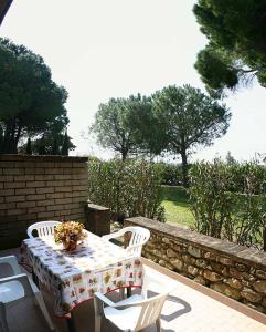 A garden outside Casaleaurelia